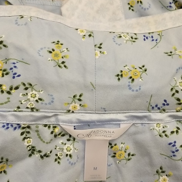 Sleepware set with matching slippers - Picture 9 of 11